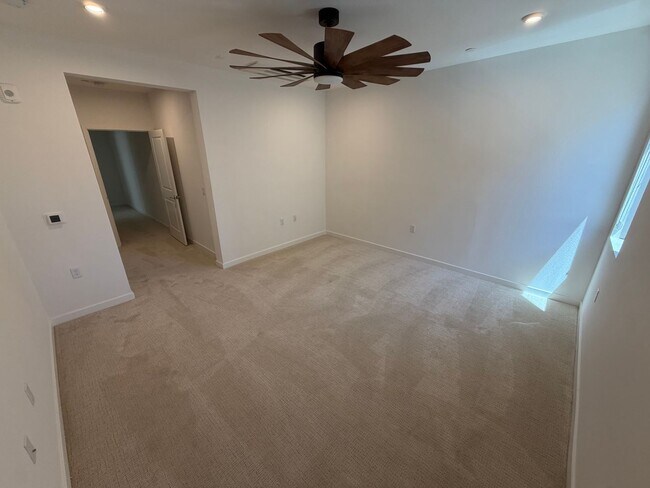 Building Photo - Bright and Spacious 5BD/3BA Condo in Desirable Boulevards Dublin Community!