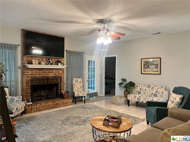 Building Photo - 103 Sunrise Ct