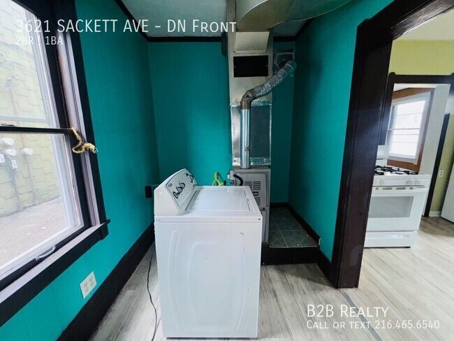 Building Photo - 3621 Sackett Ave