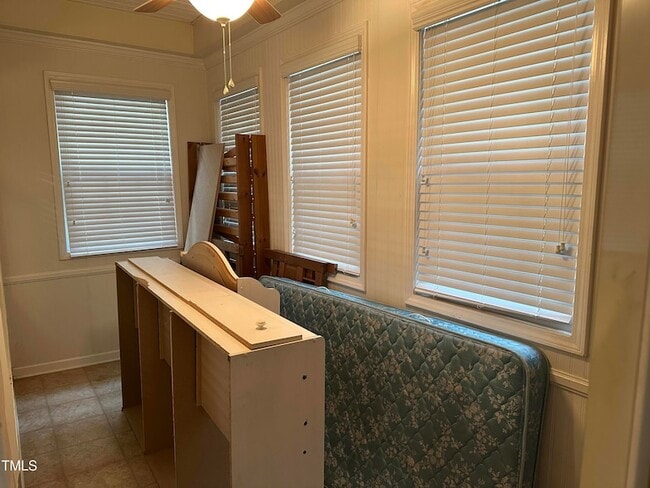 Building Photo - 501 Founders Walk Dr