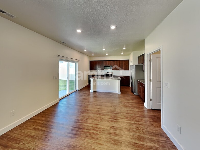 Building Photo - 2357 Surry Way