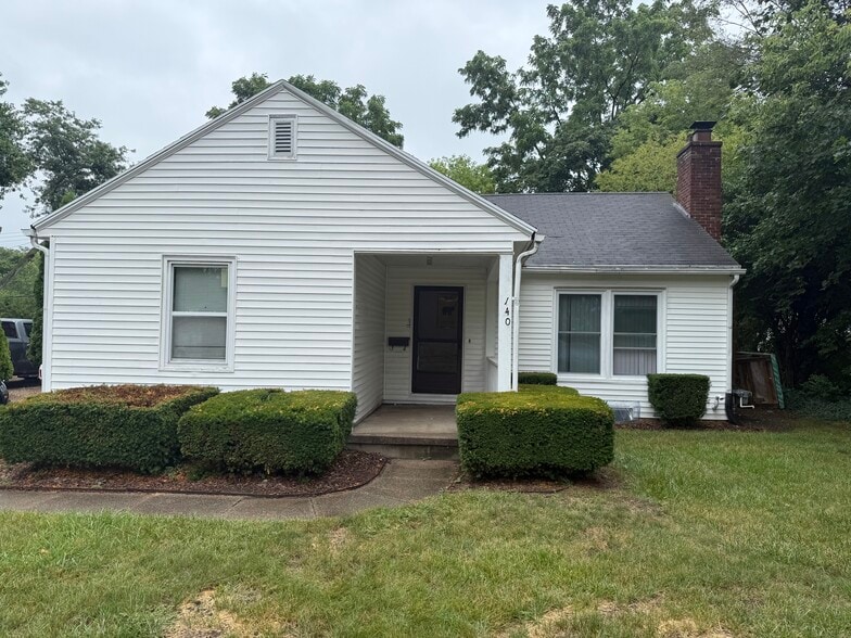 Primary Photo - 140 Spartan Ave