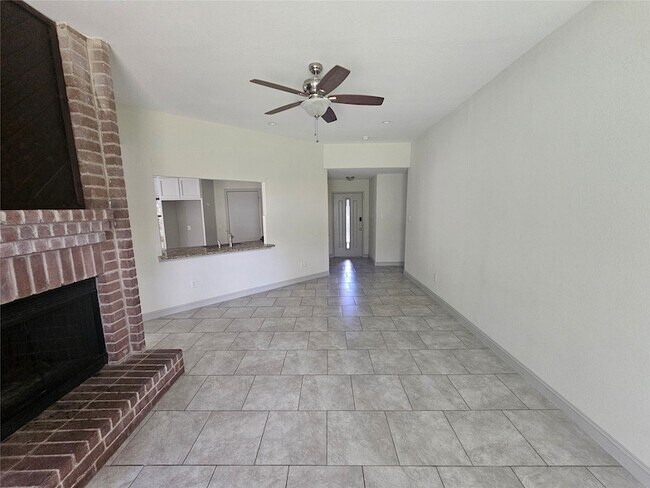 Building Photo - 3206 Pebble Lake Dr