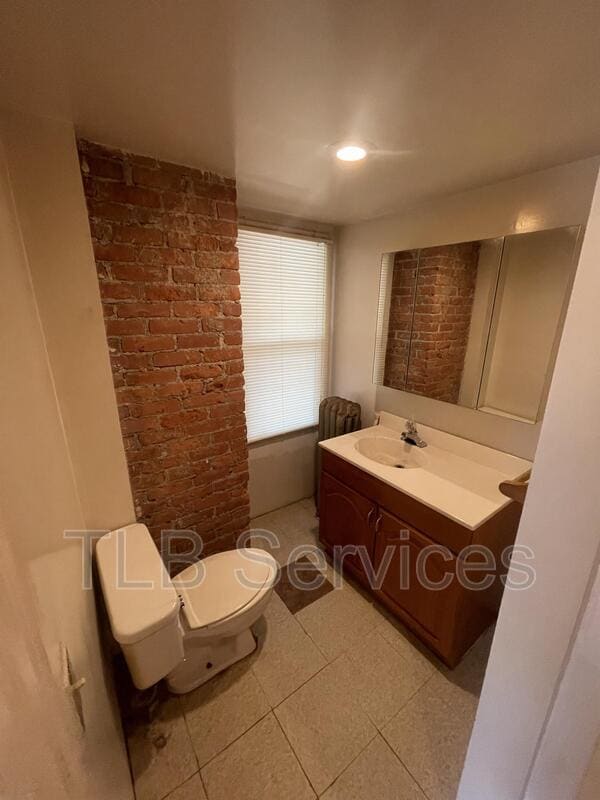 Building Photo - 221 3rd St