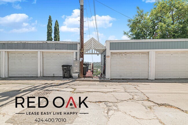 Building Photo - 474 1/2 Crane Blvd-474 1/2