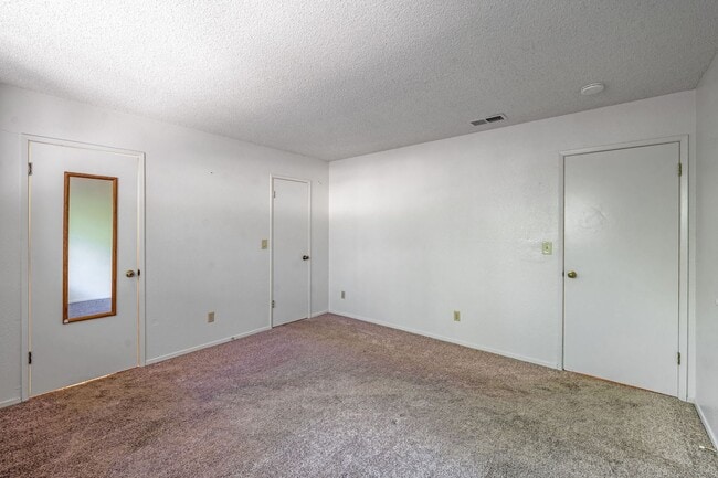 Building Photo - 4830 Suncrest Way