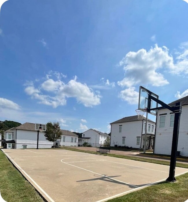 Building Photo - 206 Town Center Dr