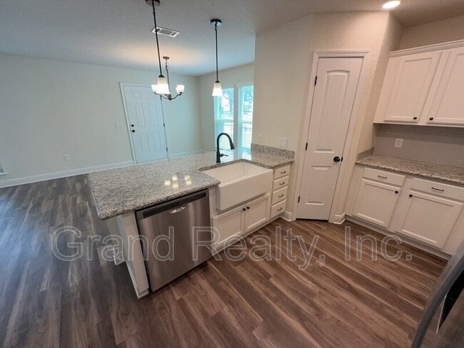 Building Photo - 4417 Village Oak Ln