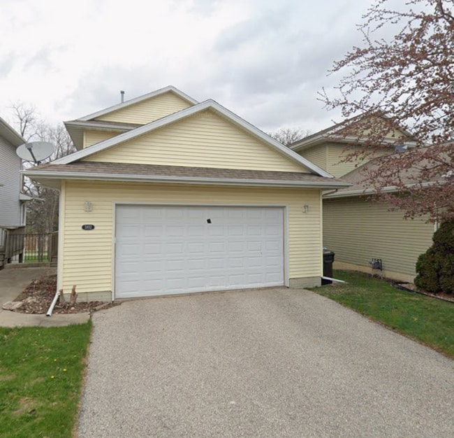 Building Photo - 3 bedroom 2.5 bathroom single family home in Cedar Falls school district