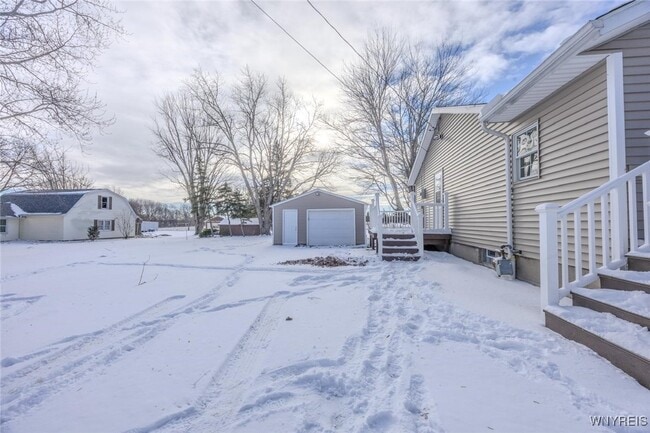 Building Photo - 3582 Upper Mountain Rd