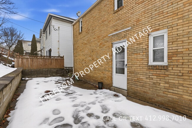 Building Photo - 2238 Lutz St