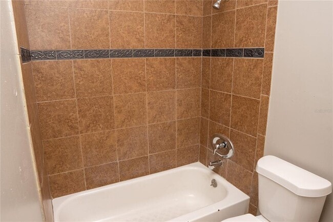 Building Photo - 434 W 17th St