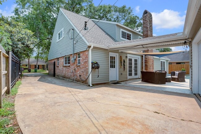 Building Photo - 12506 Kingsride Ln