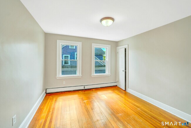 Building Photo - 55 Clifton Ave