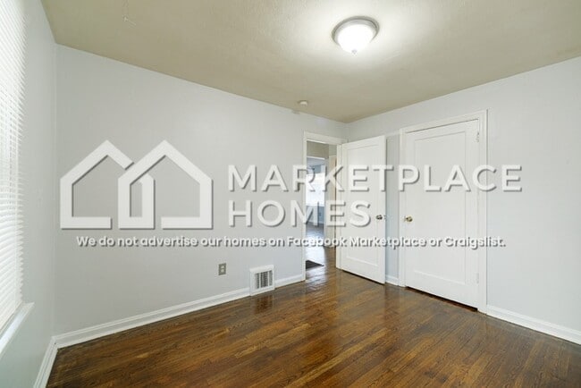 Building Photo - 650 Robert Ave