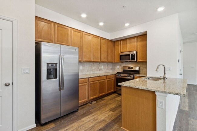 Building Photo - Fort Collins Lifestyle Exemplified by this 2 Bed, 2.5 Bath Paired Home!