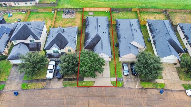 Building Photo - 819 Sun Prairie Dr