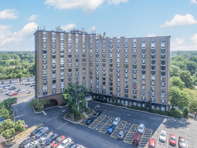 Building Photo - 1 Renaissance Pl