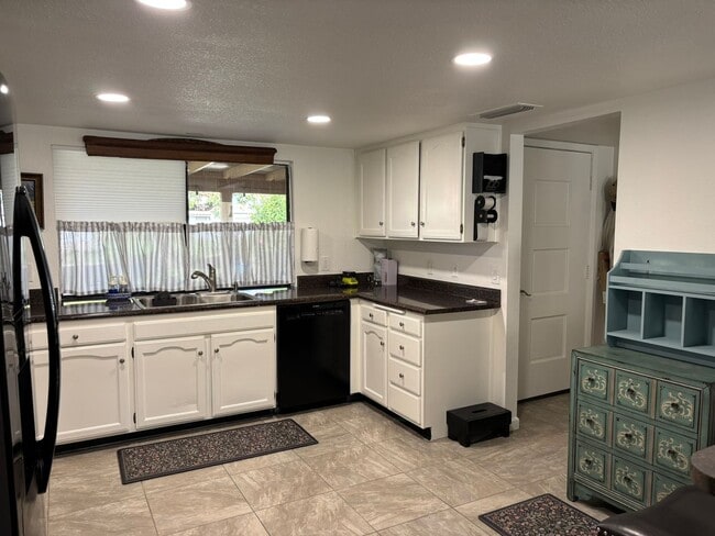 Building Photo - 271 Leisure World