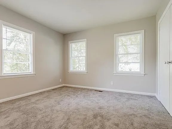 Building Photo - 5272 Boyd Dr