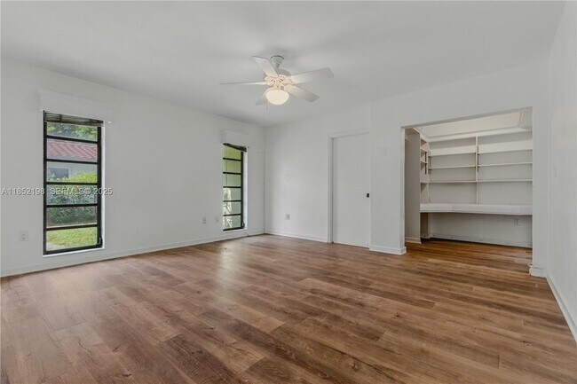 Building Photo - 17900 SW 77th Ave