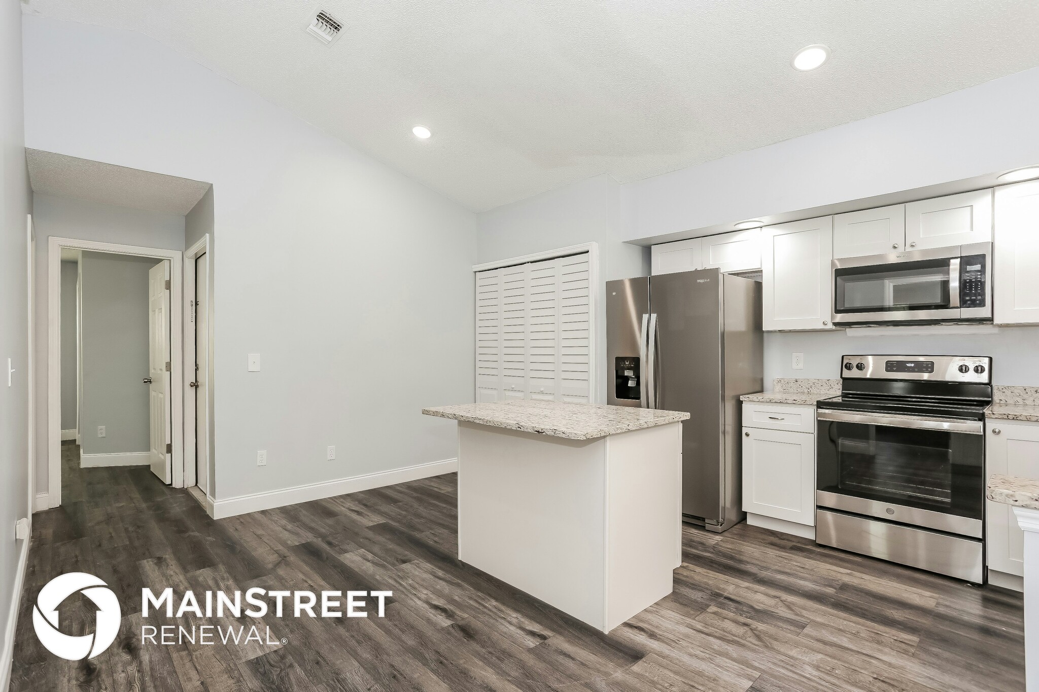 Building Photo - 2520 Townsquare Dr