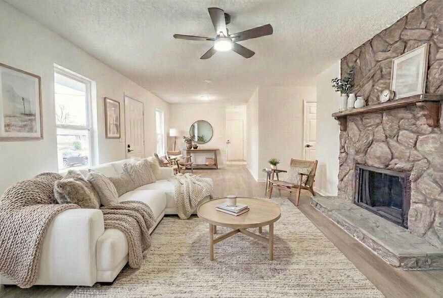 Building Photo - 1805 Meadow Cliff Dr
