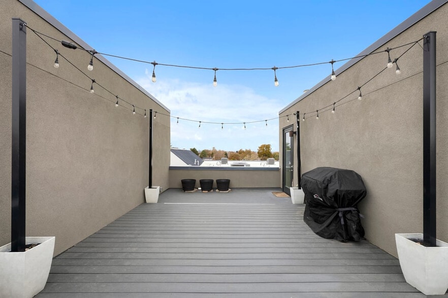 Building Photo - 3048 Wilson Ct