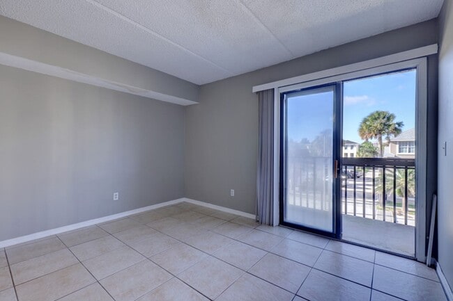 Building Photo - Ocean View From Balcony