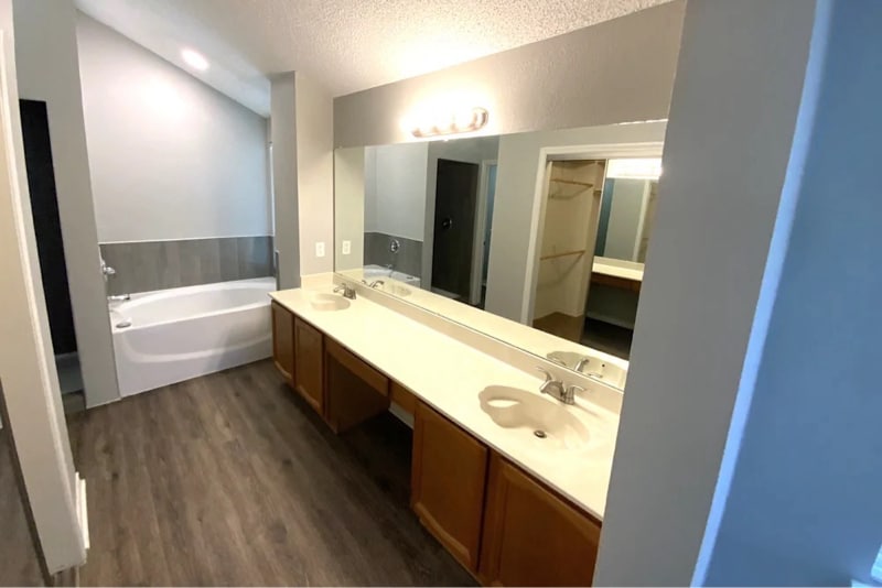 Building Photo - 2119 Cold Springs Dr