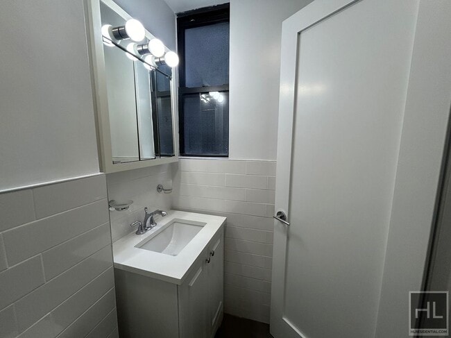 Building Photo - EAST 46 STREET