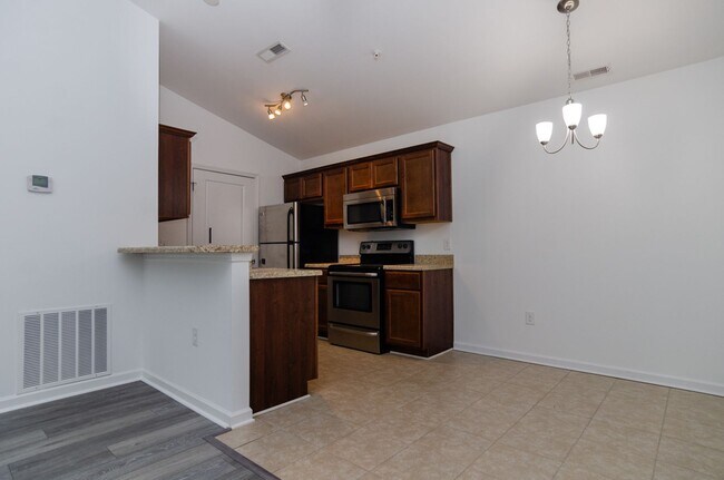 Building Photo - 4429 Jay Bird Cir