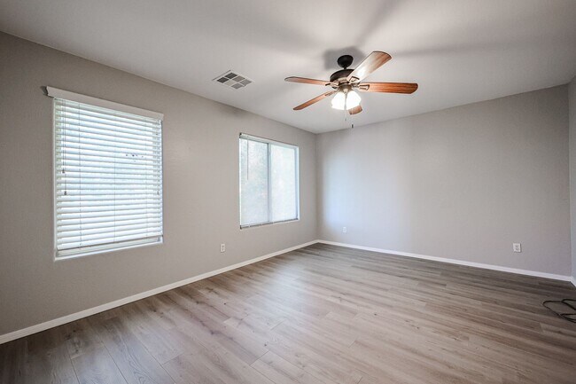 Building Photo - COMING SOON!! Beautiful 4Bed/2.5 bath In San Tan Valley