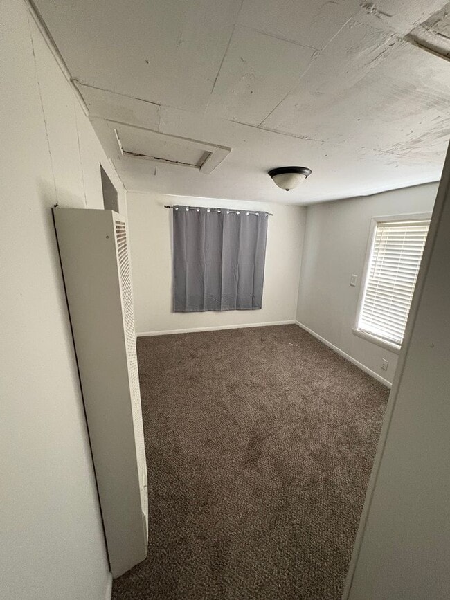 Building Photo - Single Family Home