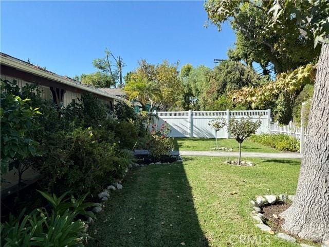 Building Photo - 22346 Burbank Blvd