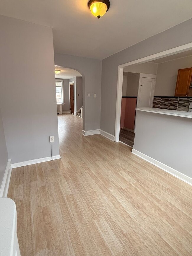 Building Photo - Charming 3 Bedroom Home for Rent