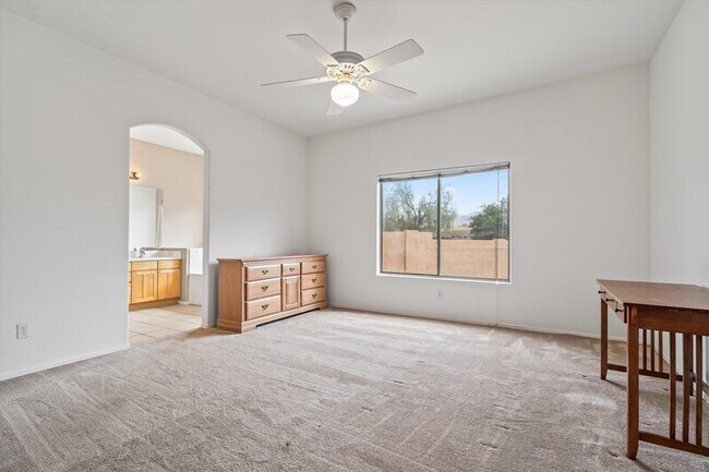 Building Photo - 1825 W Corte Tulipan