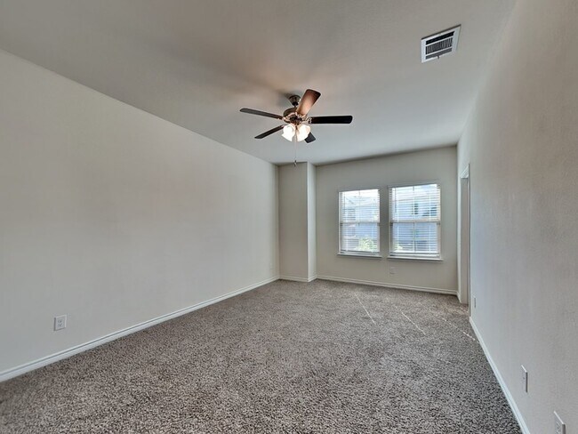 Building Photo - 2020 Saddle Wy