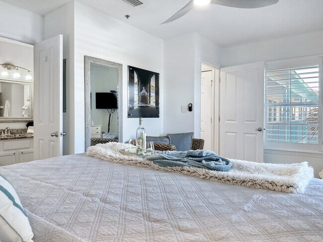 Building Photo - 3191 Scenic Hwy 98