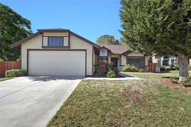 Primary Photo - 1721 Viridan Ave