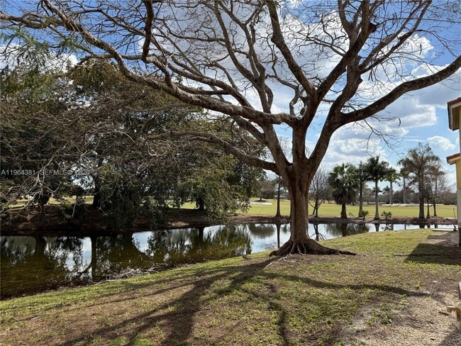 Building Photo - 13060 Vista Isles Dr