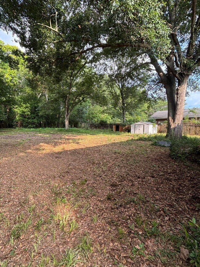Building Photo - 2426 Peach Orchard Rd