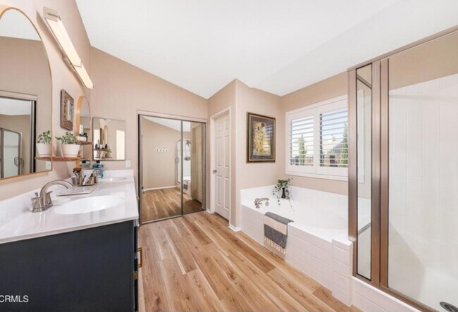 Building Photo - 40454 La Quinta Ct