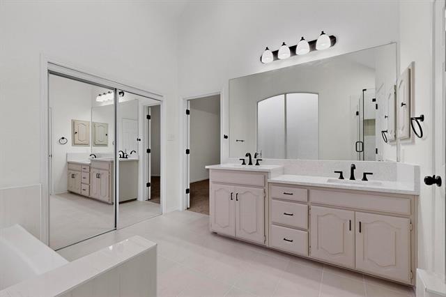 Building Photo - 3026 Silver Springs Ln