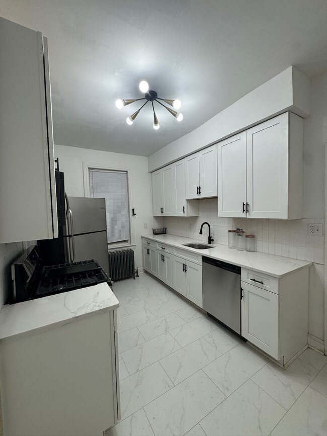 Building Photo - 5409 Walnut St