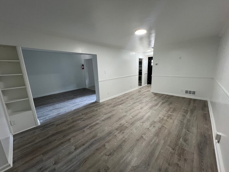 Building Photo - 2610 Price St