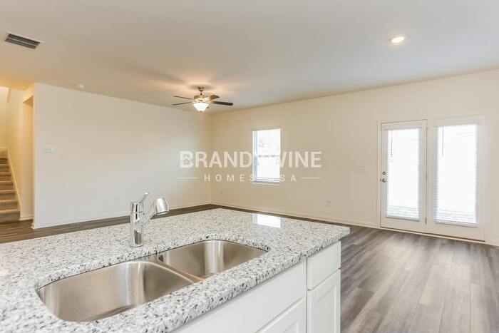 Building Photo - 83 Rowlett Pl