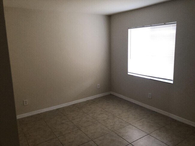 Building Photo - 2103-2105 Andalusia Blvd