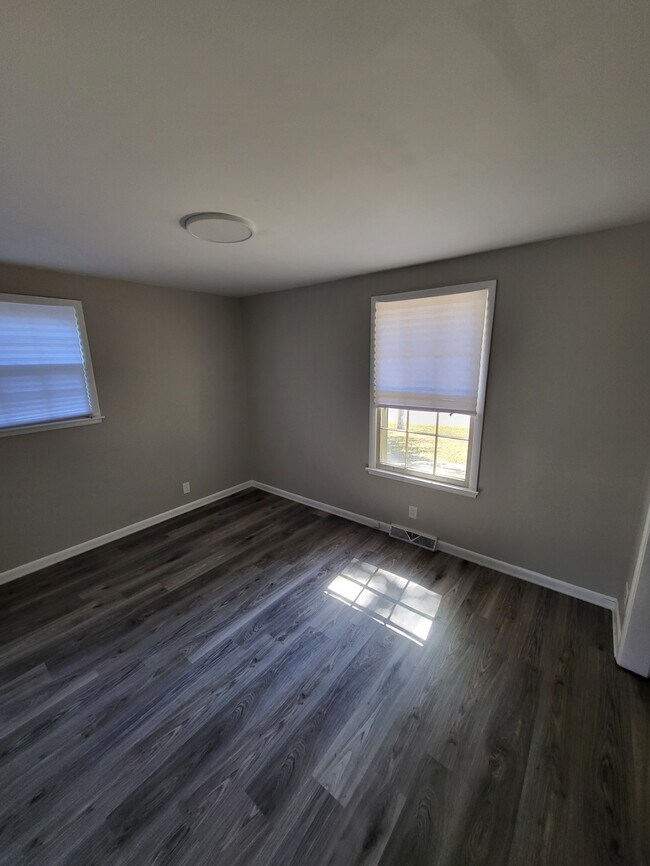 Building Photo - 4028 Plantation Dr