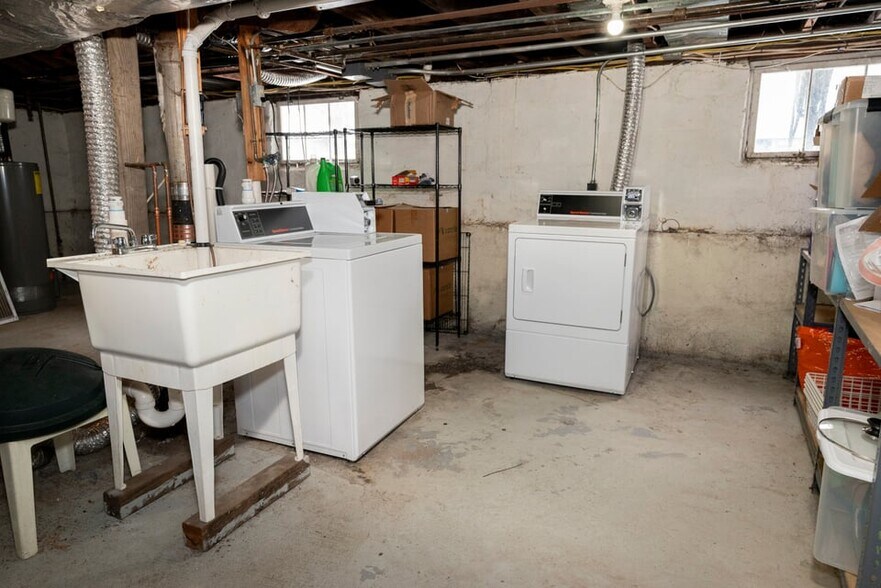 Building Photo - 15 Wheelwright Rd